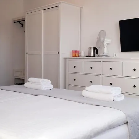 住宿加早餐酒店 Avila Park & 3*