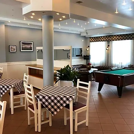 Avila Park & 3*