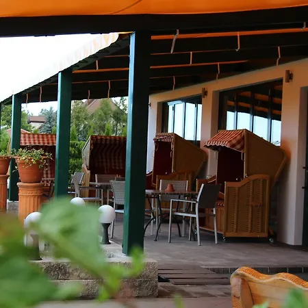 Avila Park & Nocleg ze śniadaniem 3*