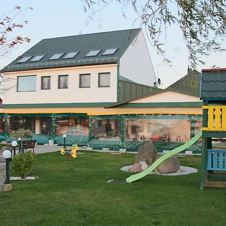 Avila Park & Nocleg ze śniadaniem 3*