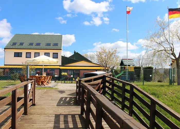 Avila Park & Nocleg ze śniadaniem 3*